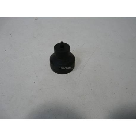 Rear indicator socket